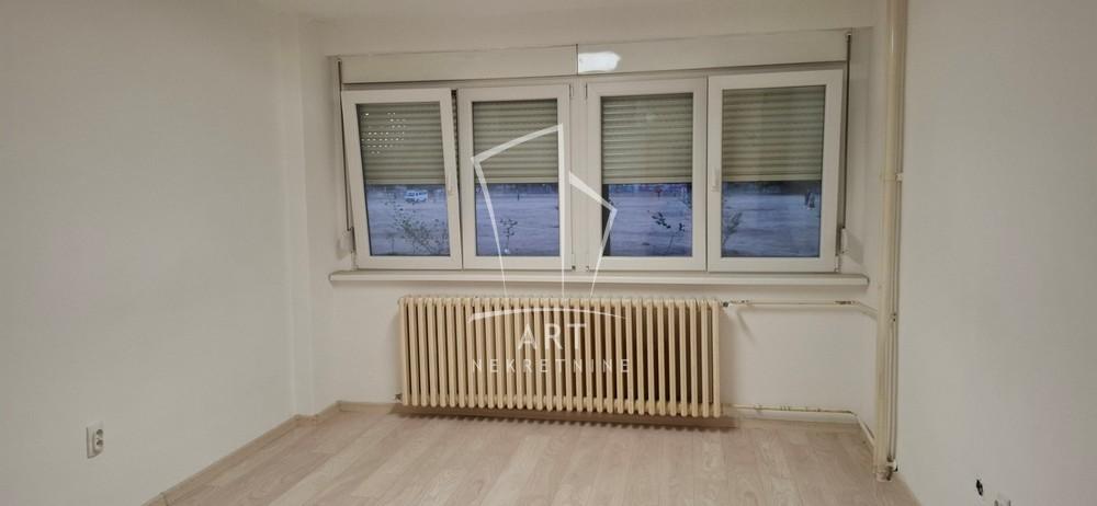 Slika 4 - Bulevar Zorana Đinđića,  Lokal za izdavanje, 60m2, 800€