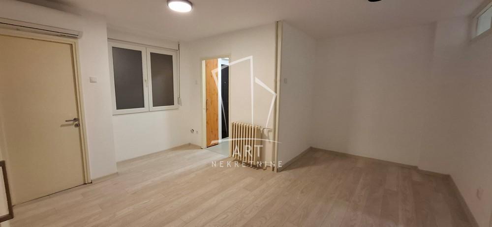Slika 7 - Bulevar Zorana Đinđića,  Lokal za izdavanje, 60m2, 800€