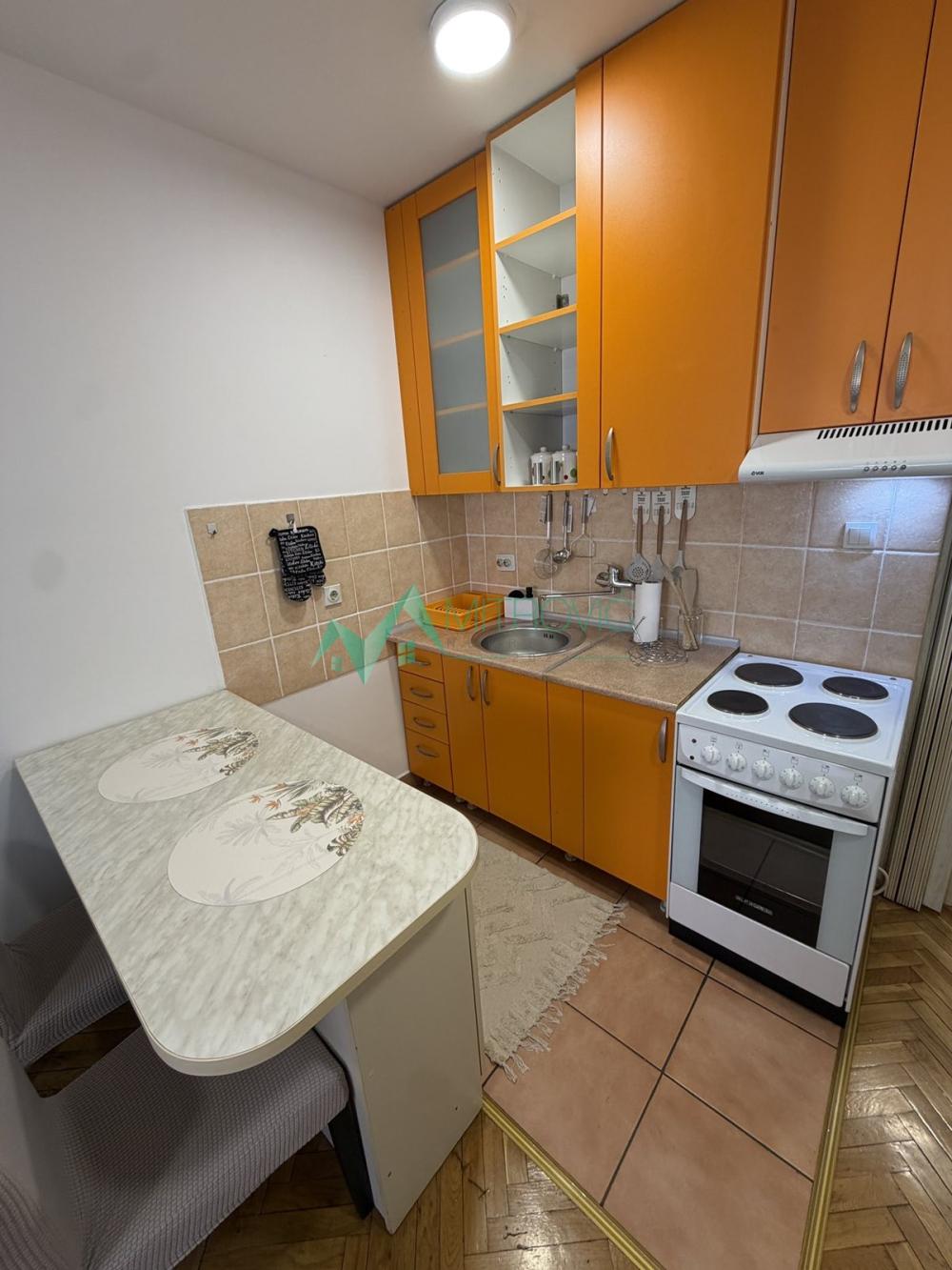 Slika 3 -  Stan za izdavanje, 25m2, 300€