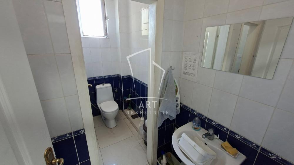 Slika 2 - Jovana Raškovića,  Lokal za izdavanje, 130m2, 800€