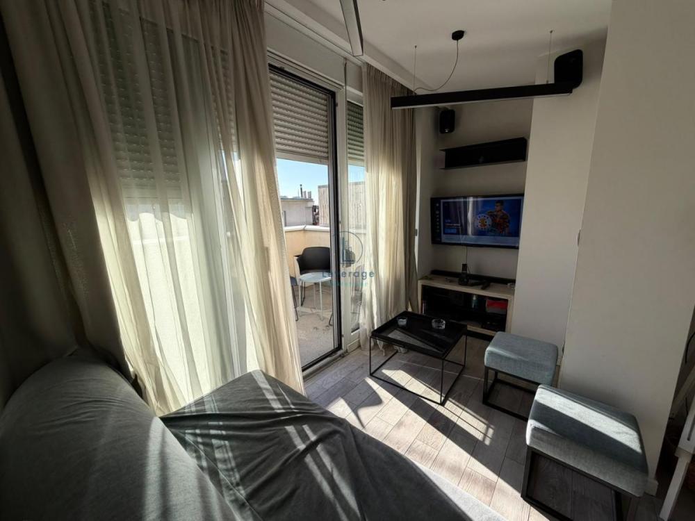 Slika 1 - Čubrina, Jednoiposoban stan za izdavanje, 81m2, 1.300€