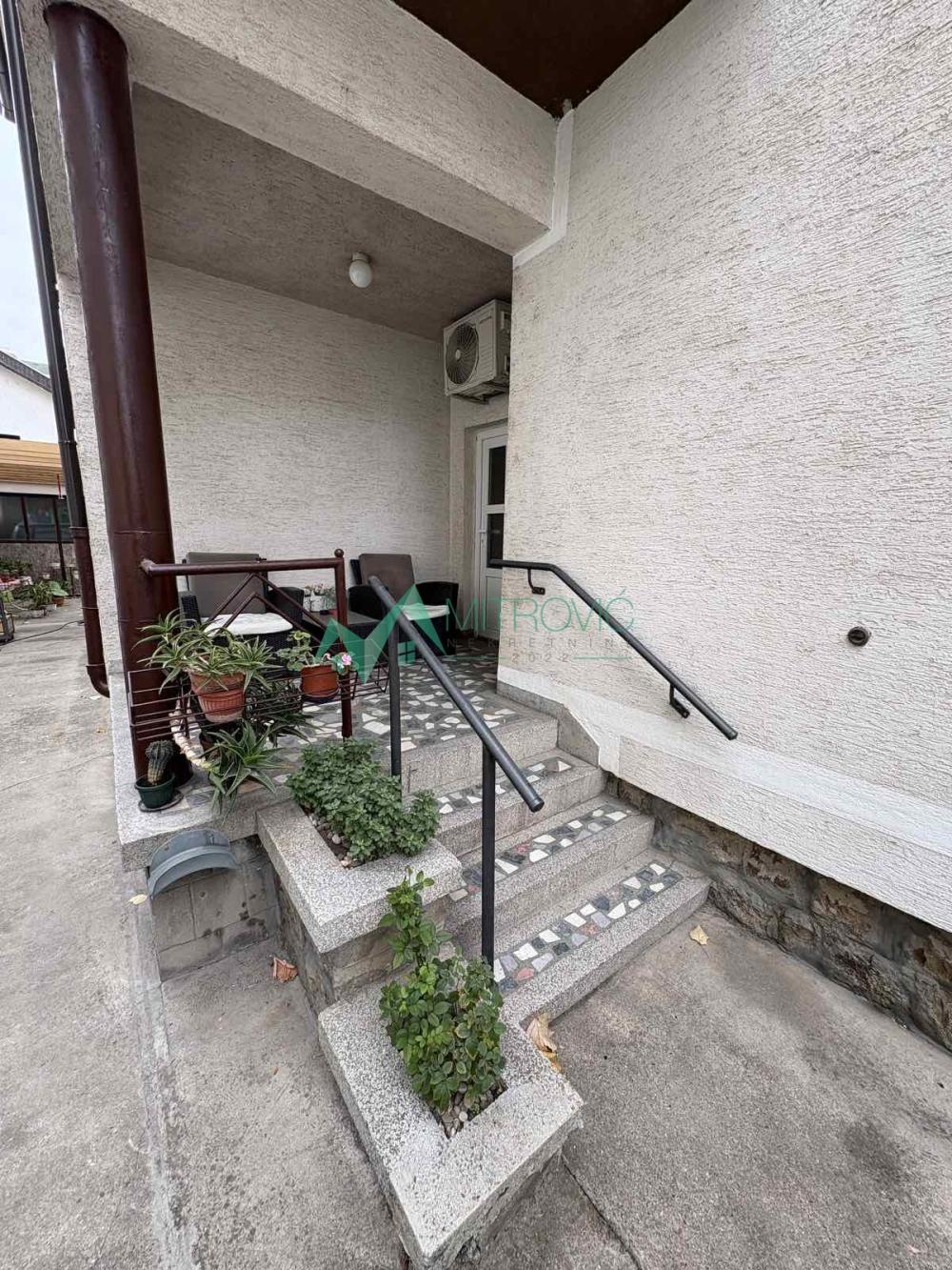 Slika 5 - Dvosoban stan za izdavanje, 50m2, 400€