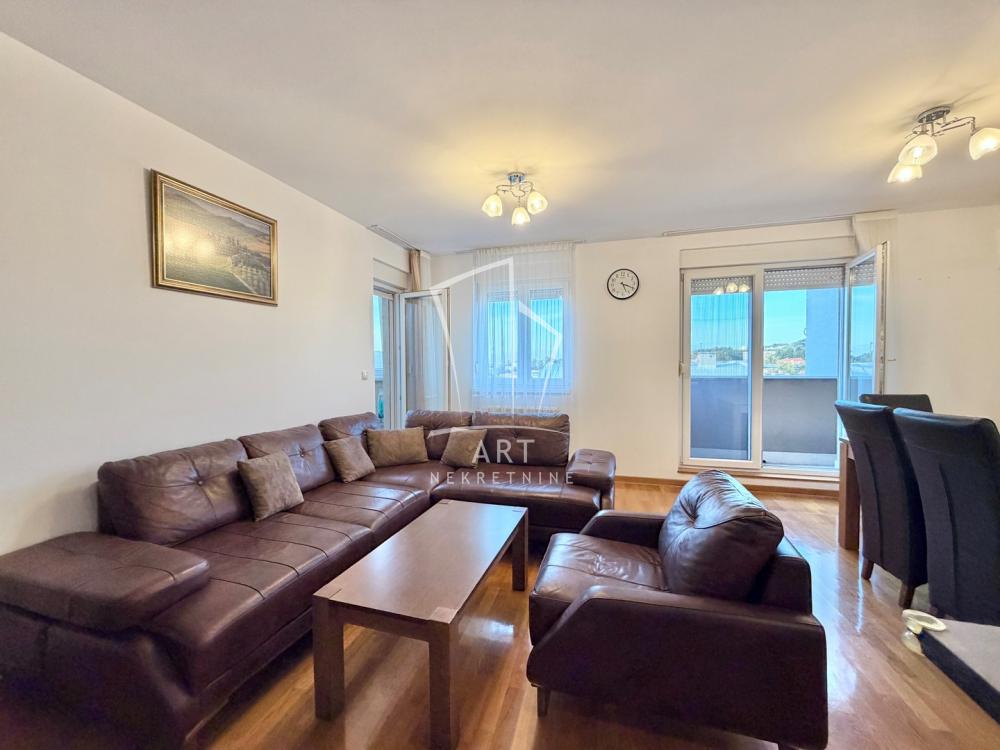 Slika 2 - Đevđelijska, Trosoban stan na prodaju, 110m2, 375.000€
