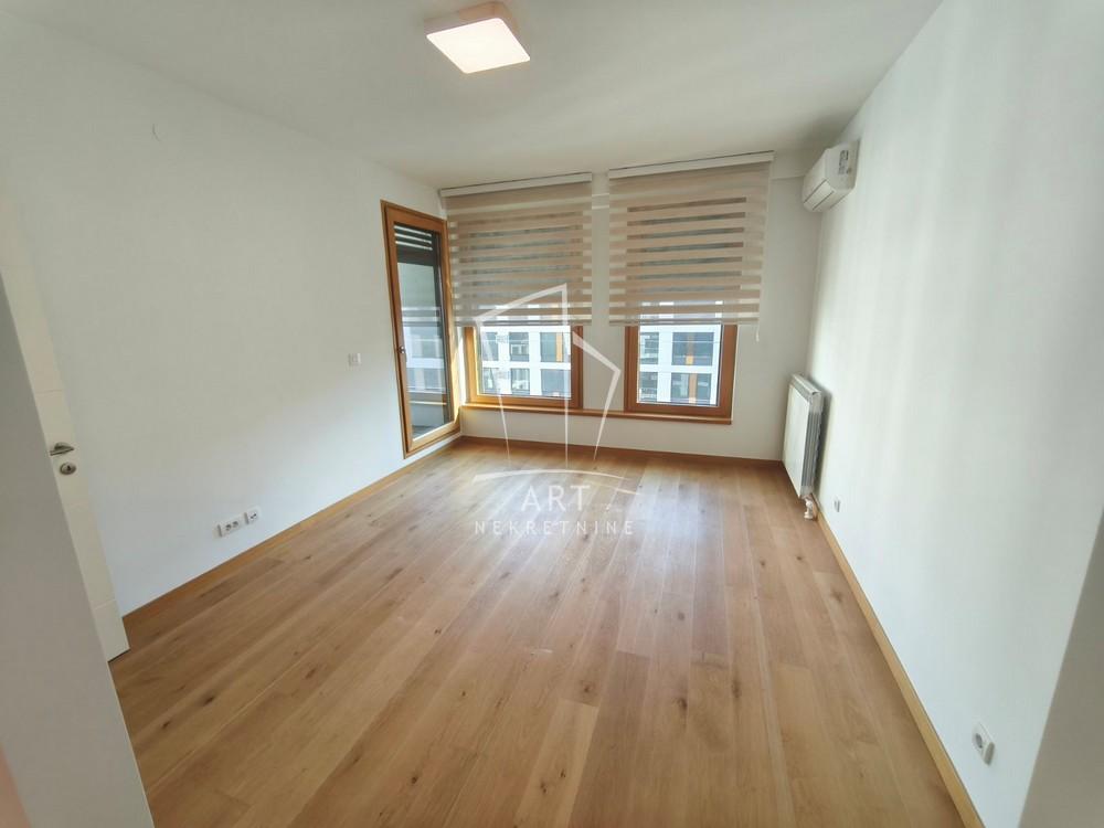 Slika 4 - Bulevar heroja sa Košara, Trosoban stan na prodaju, 110m2, 530.400€