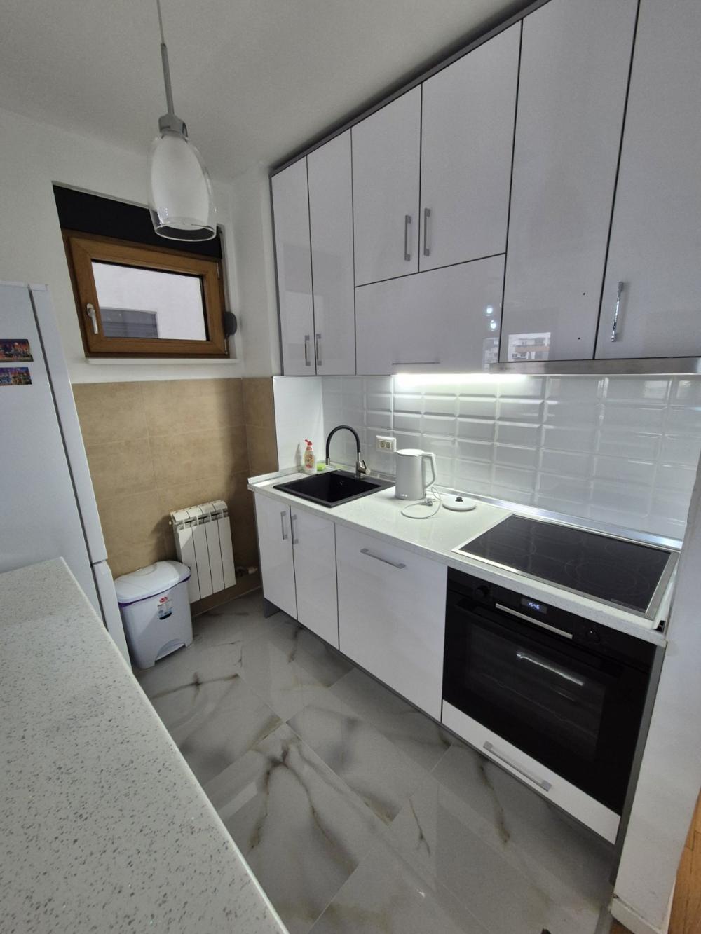 Slika 5 - Petra Kočića, Trosoban stan za izdavanje, 80m2, 1.100€