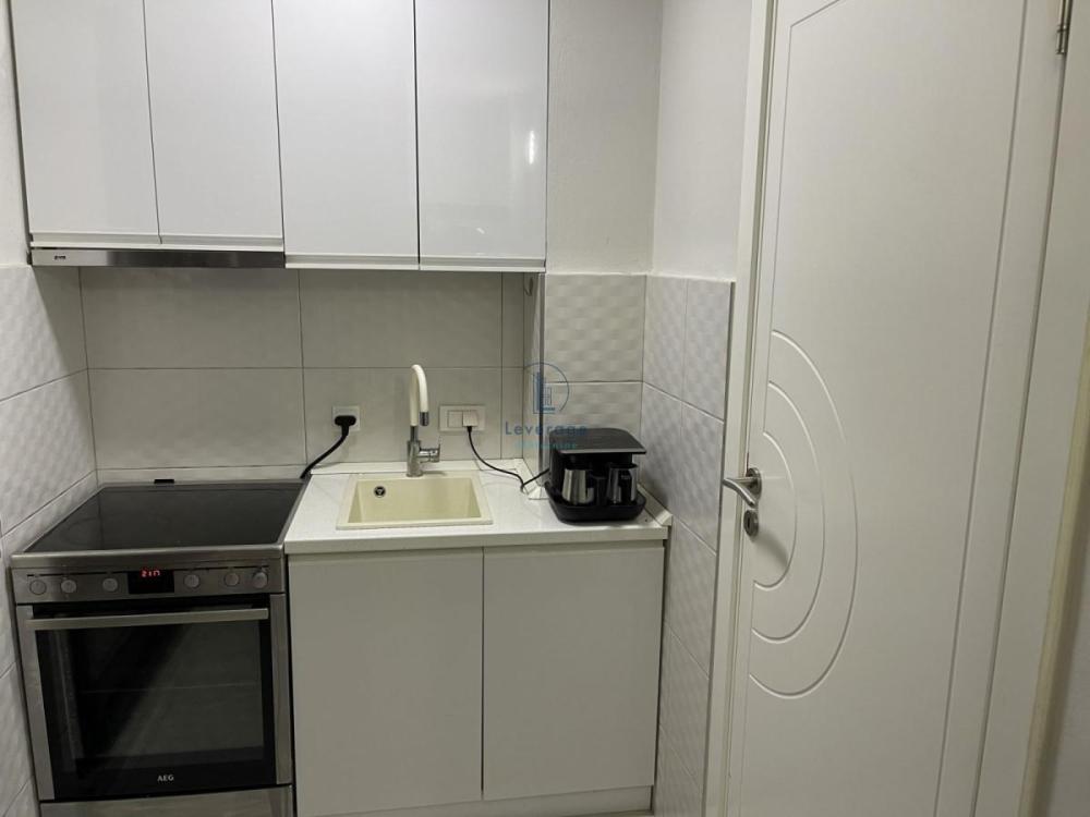 Slika 5 - Simićeva, Četvorosoban stan za izdavanje, 85m2, 2.200€