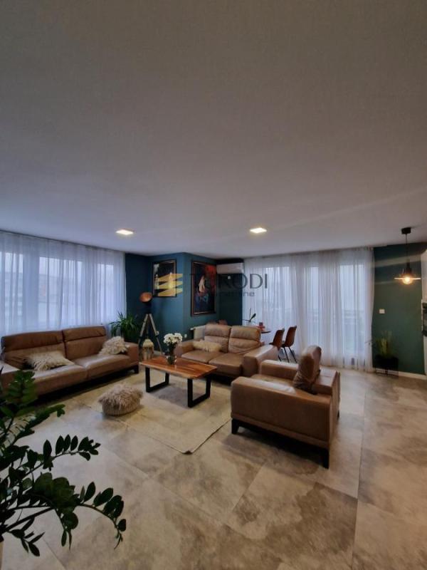Slika 8 - Četvorosoban stan za izdavanje, 146m2, 1.600€