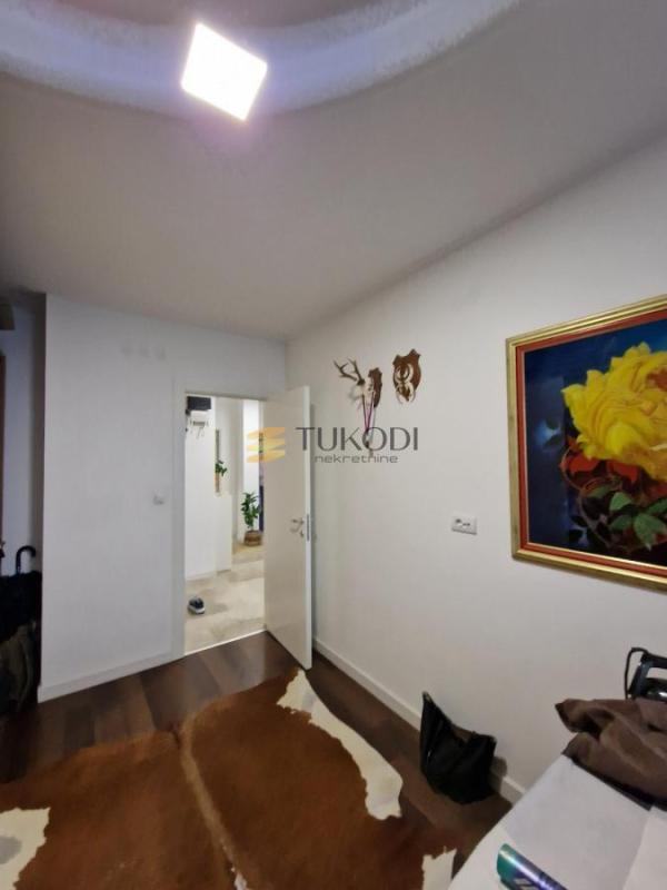 Slika 10 - Četvorosoban stan za izdavanje, 146m2, 1.600€