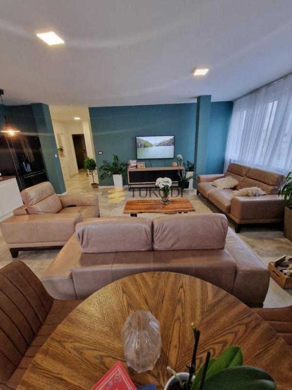 Slika 4 - Četvorosoban stan za izdavanje, 146m2, 1.600€