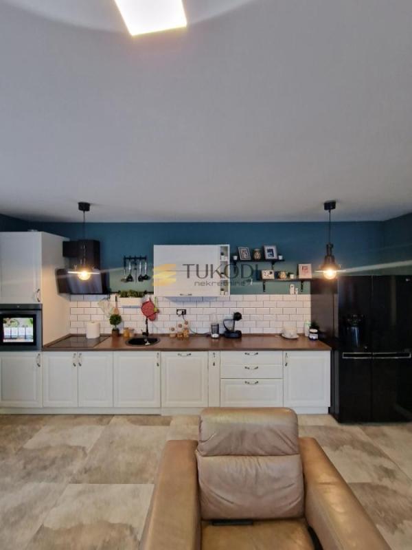 Slika 2 - Četvorosoban stan za izdavanje, 146m2, 1.600€