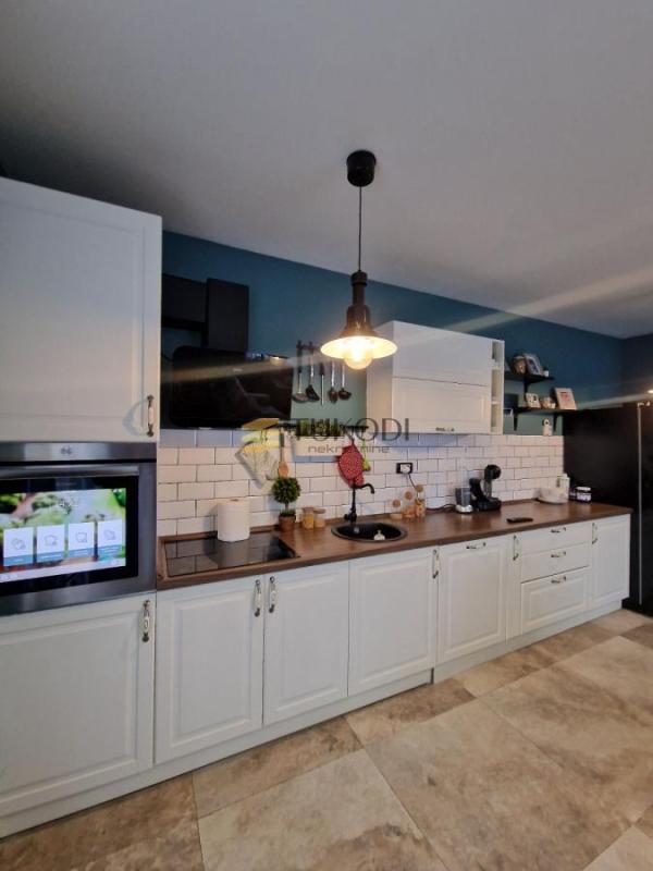 Slika 3 - Četvorosoban stan za izdavanje, 146m2, 1.600€