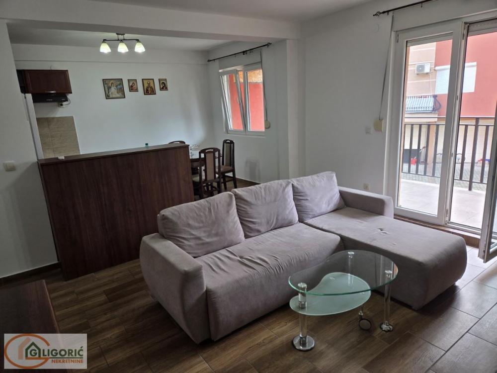 Slika 1 - Kolonija, Dvosoban stan za izdavanje, 55m2, 600€