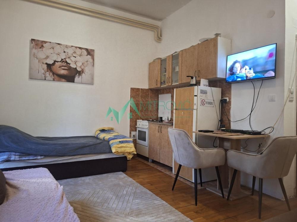 Slika 3 -  Stan za izdavanje, 25m2, 300€
