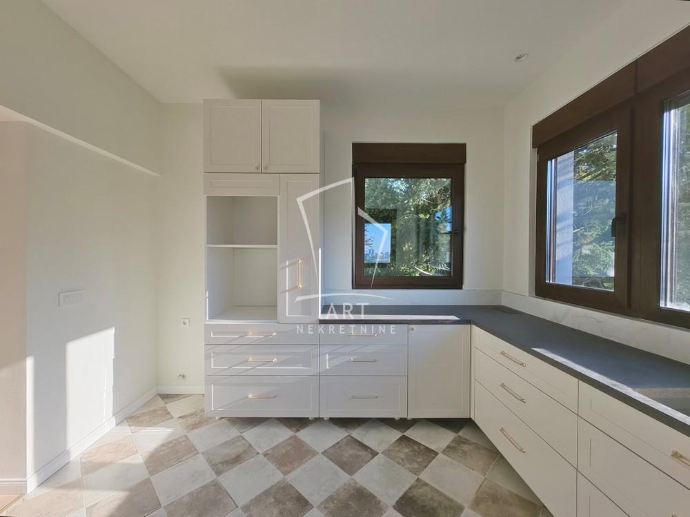 Slika 7 - Vojislava Vučkovića, Četvorosoban stan za izdavanje, 113m2, 3.000€