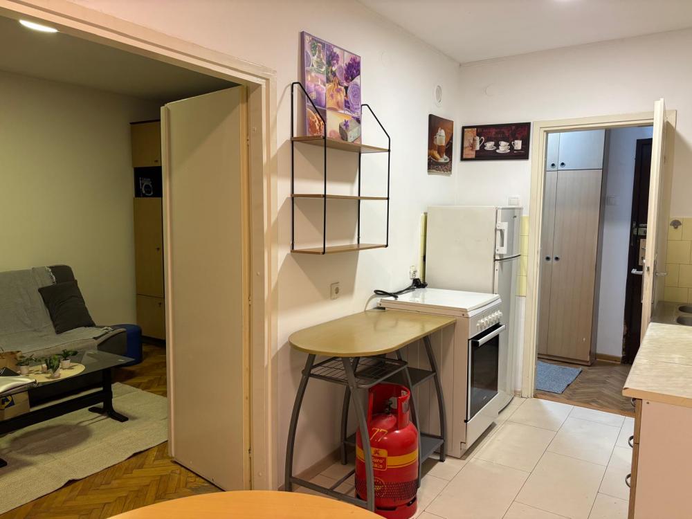 Slika 8 - Mihaila Vukše, Jednoiposoban stan za izdavanje, 30m2, 370€