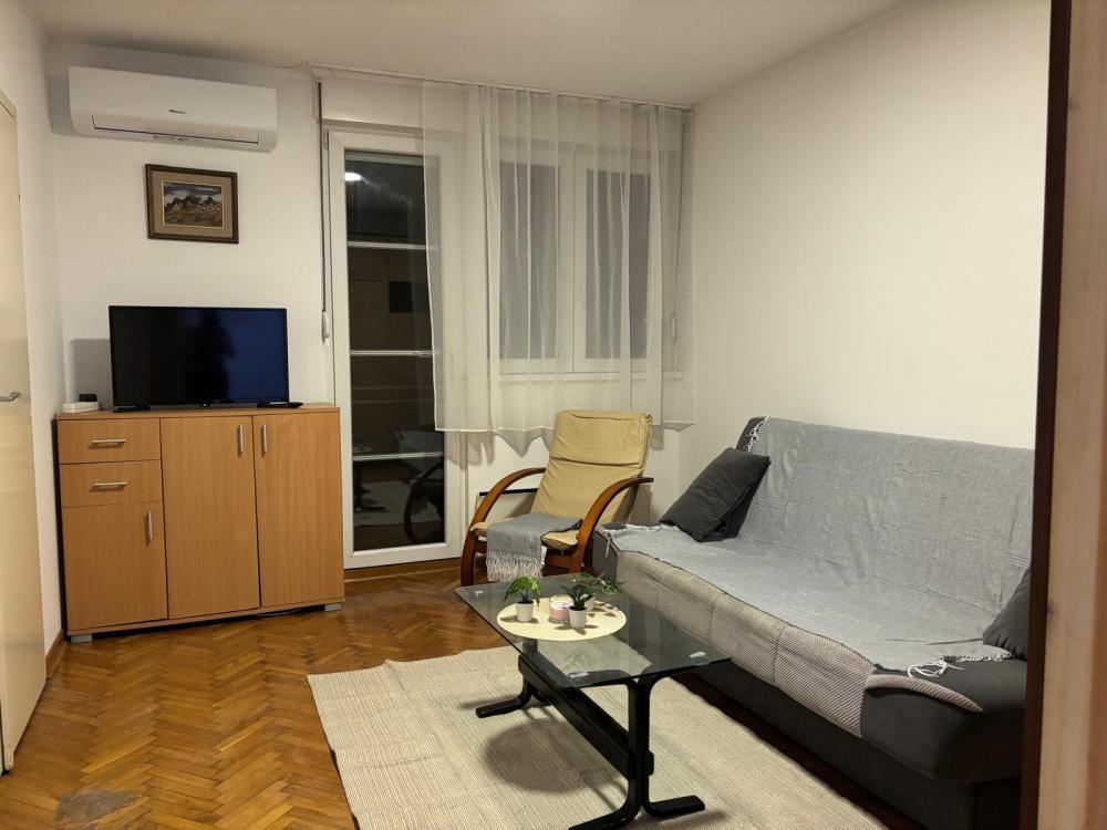 Glavna slika -Mihaila Vukše, Jednoiposoban stan za izdavanje, 30m2, 370€