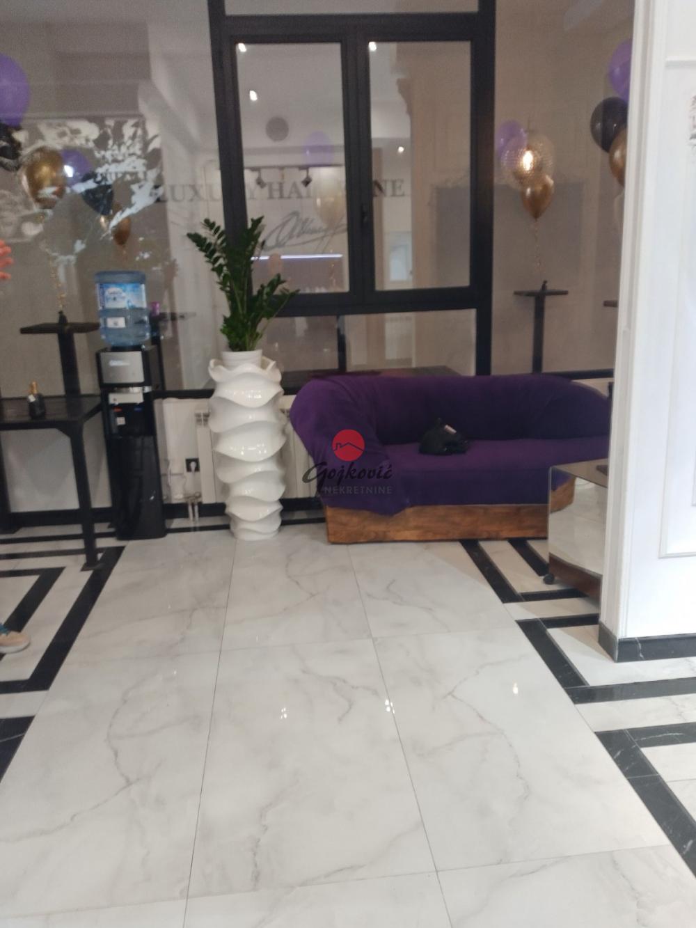 Slika 2 - Vojvode Stepe,  Lokal na prodaju, 44m2, 154.000€