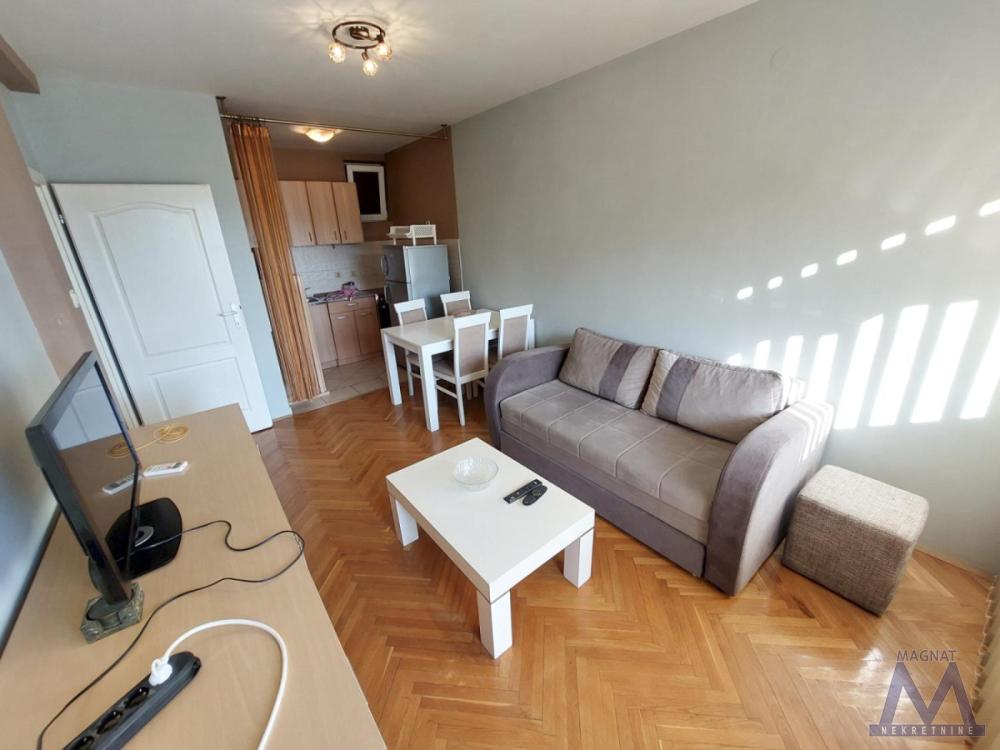 Slika 2 - Jednoiposoban stan za izdavanje, 400€