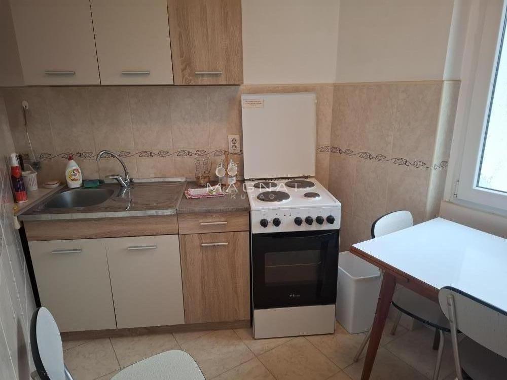 Slika 1 - Hadži Melentijeva, Dvosoban stan za izdavanje, 44m2, 600€