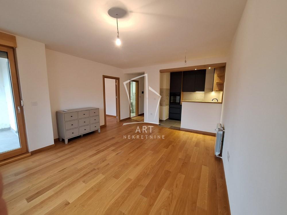 Glavna slika -Cara Dušana,  Lokal za izdavanje, 46m2, 600€