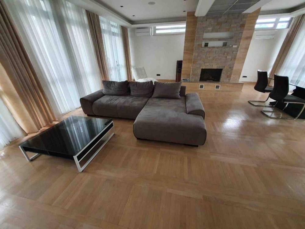 Glavna slika -Velisava Vulovića, Četvorosoban stan za izdavanje, 148m2, 2.400€