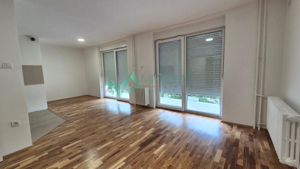 Glavna slika -Četvorosoban stan na prodaju, 95m2, 277.070€