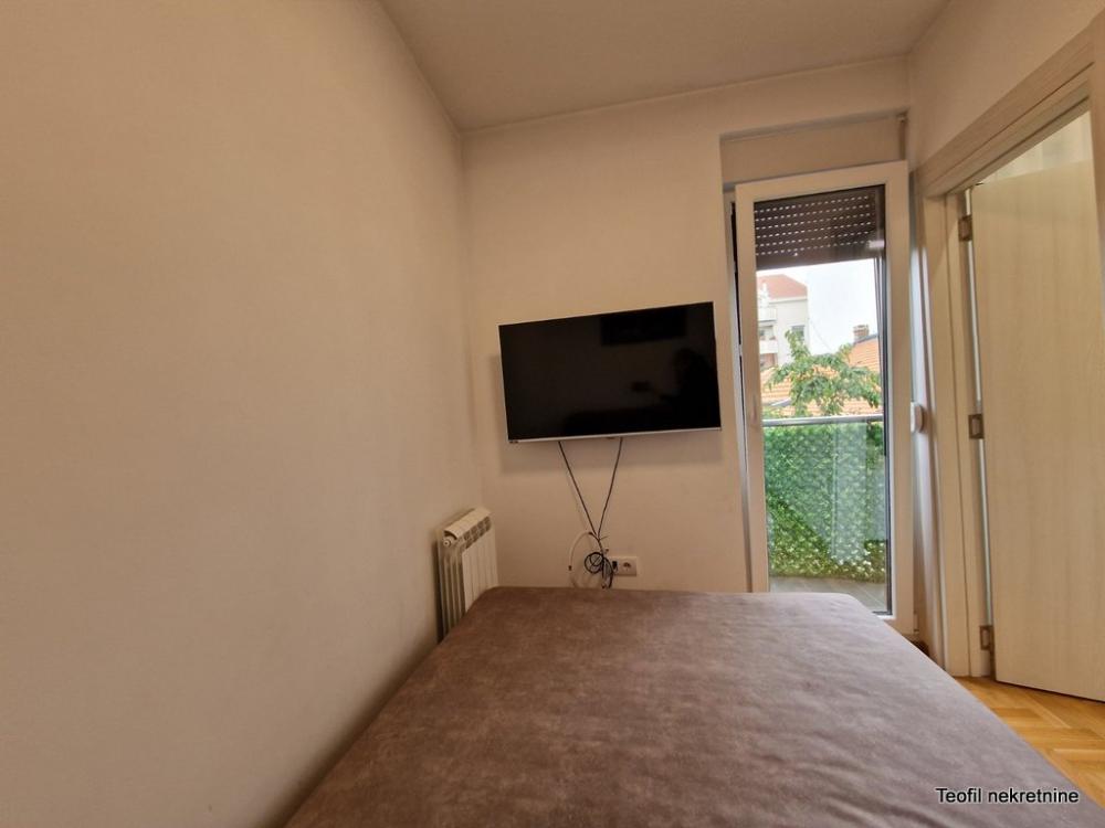 Slika 3 - Tetovska, Jednoiposoban stan za izdavanje, 37m2, 800€