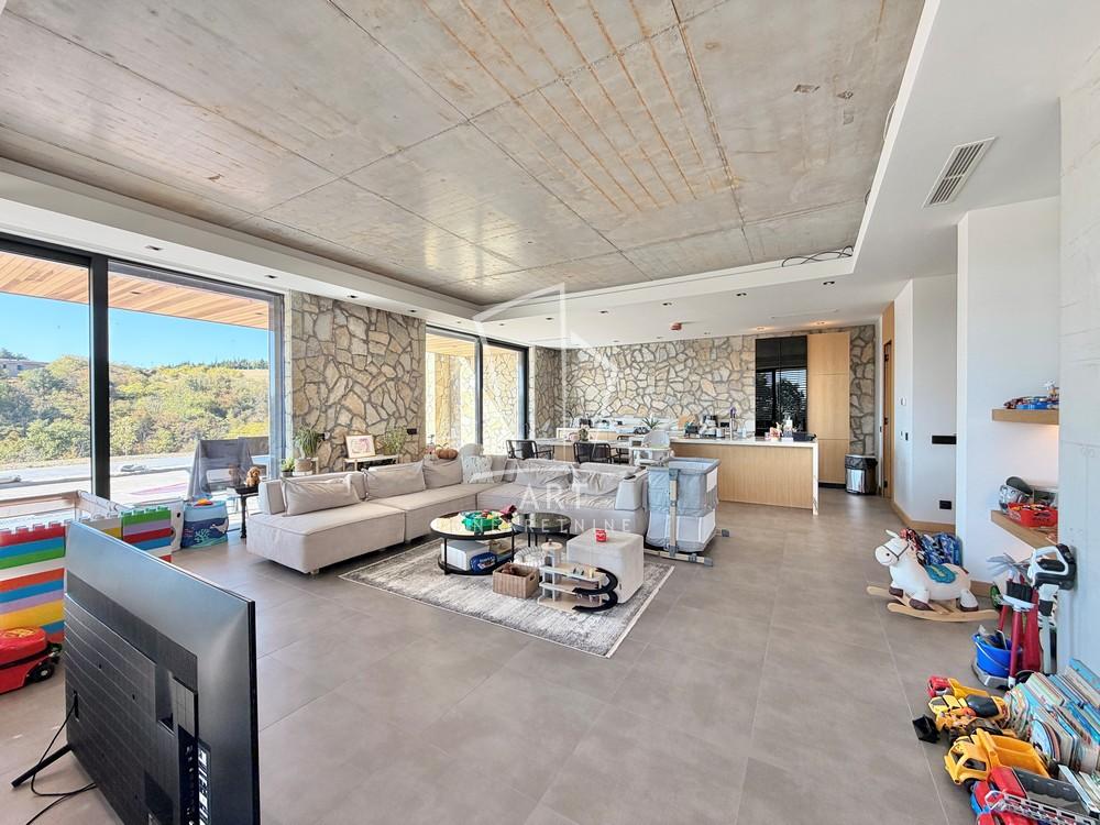Slika 2 - Put za Markoviće,  Kuća na prodaju, 398m2, 1.700.000€
