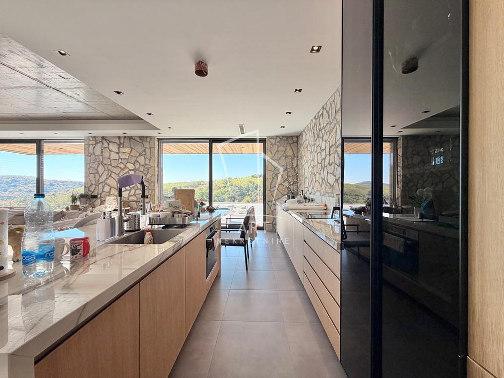 Slika 4 - Put za Markoviće,  Kuća na prodaju, 398m2, 1.700.000€