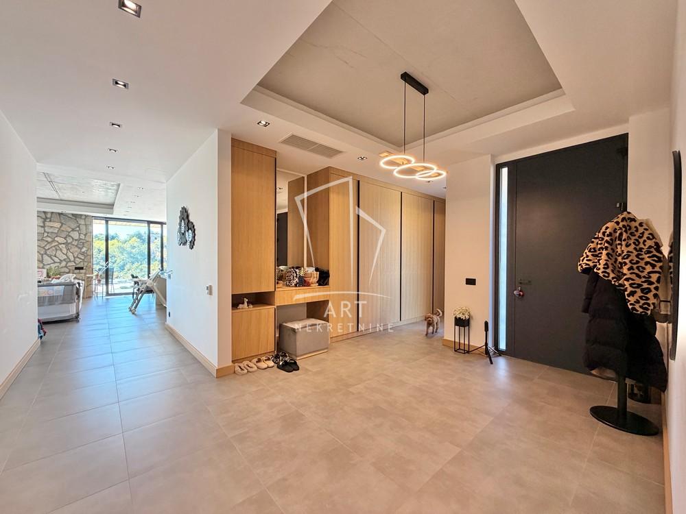 Slika 5 - Put za Markoviće,  Kuća na prodaju, 398m2, 1.700.000€