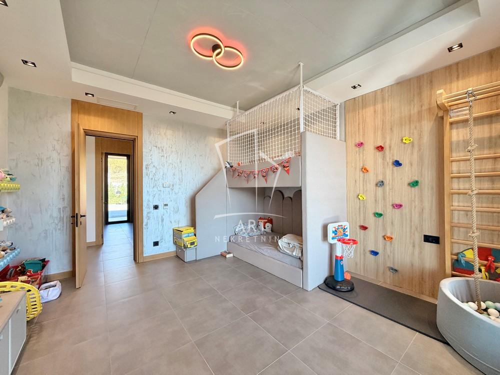 Slika 8 - Put za Markoviće,  Kuća na prodaju, 398m2, 1.700.000€