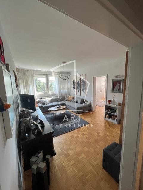 Slika 1 - Palmira Toljatija, Trosoban stan na prodaju, 77m2, 308.000€
