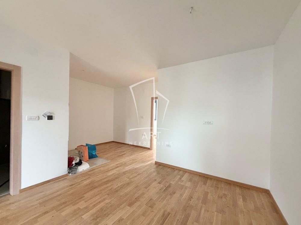 Slika 2 - Dušana Dude Timotijevića, Trosoban stan na prodaju, 59m2, 134.000€
