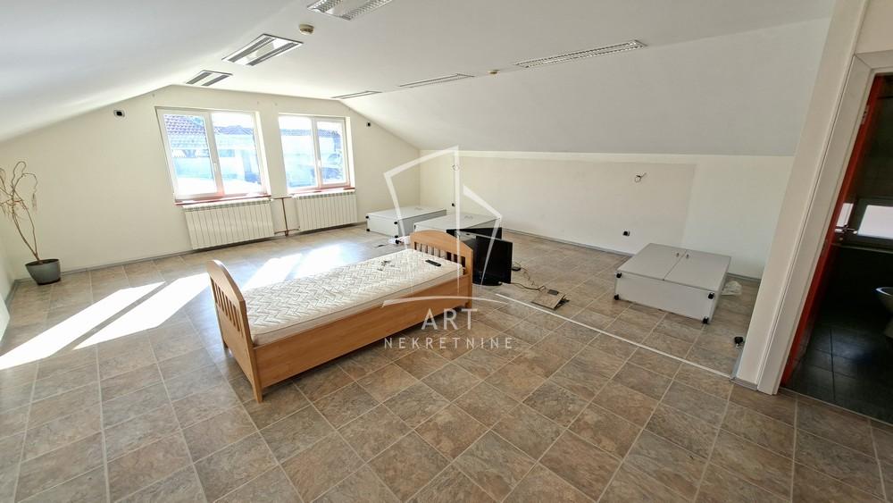 Slika 10 - Ugrinovačka,  Lokal za izdavanje, 408m2, 2.500€