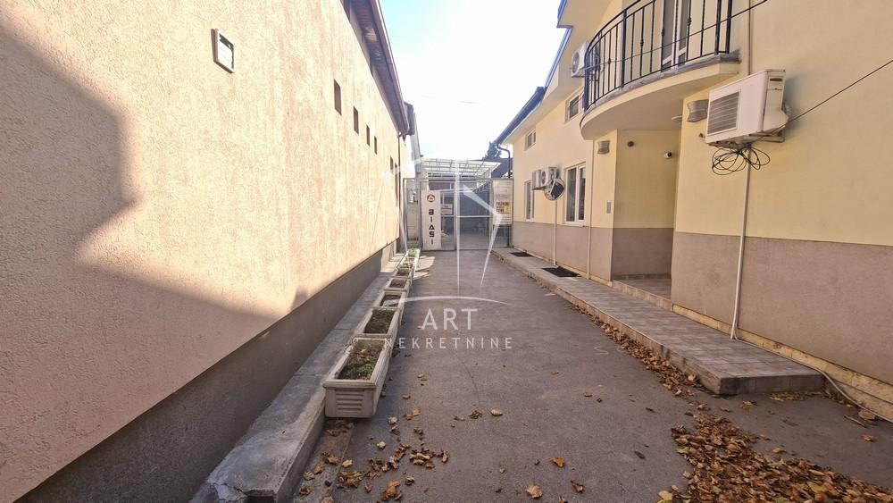 Slika 2 - Ugrinovačka,  Lokal za izdavanje, 408m2, 2.500€