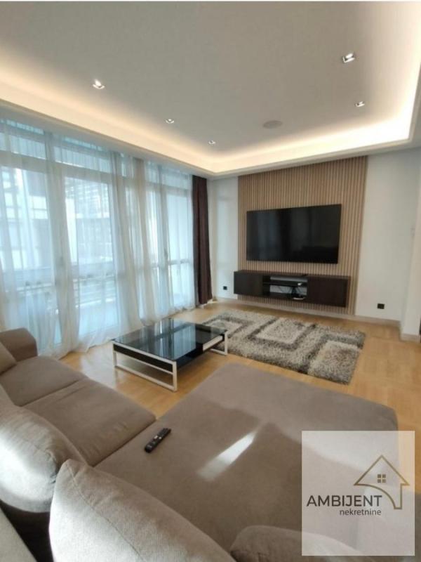 Slika 5 - Četvorosoban stan za izdavanje, 148m2, 2.400€