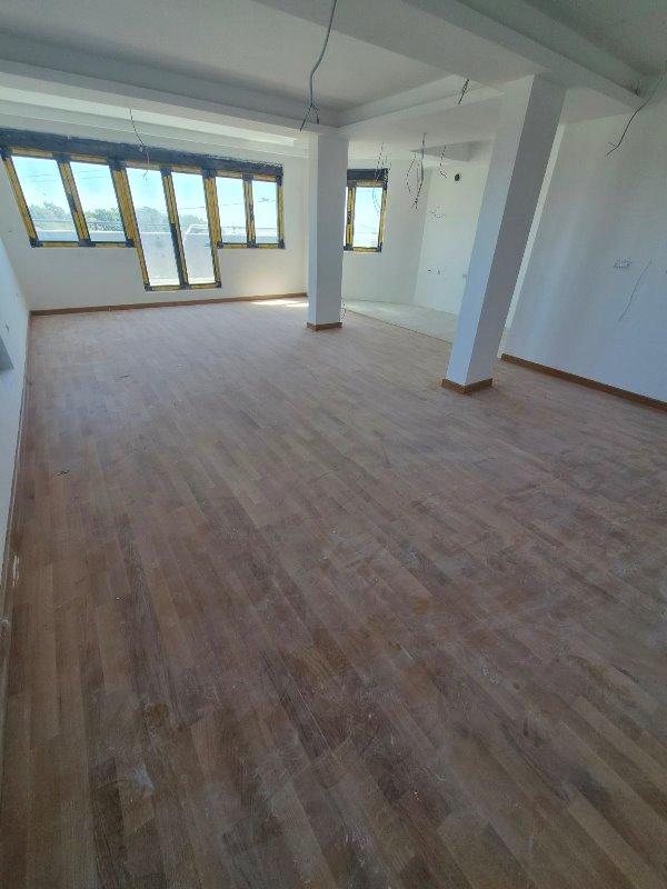 Glavna slika -Nine Kirsanove, Četvorosoban stan na prodaju, 142m2, 312.400€