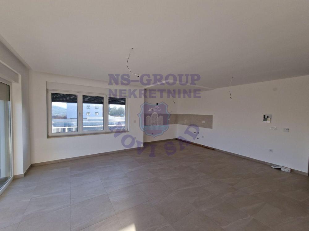 Glavna slika -Četvorosoban stan na prodaju, 93m2, 237.100€