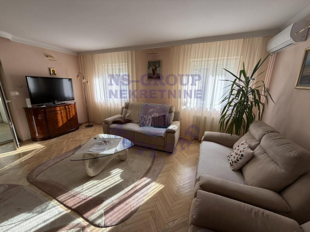 Slika 1 - Četvorosoban stan na prodaju, 108m2, 343.730€