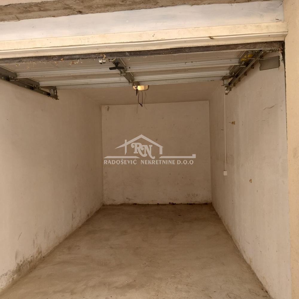 Slika 11 - Radnička,  Lokal za izdavanje, 51m2, 400€