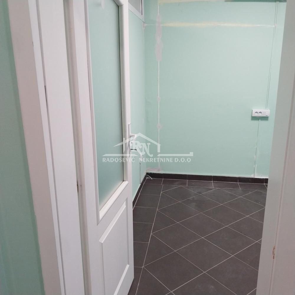 Slika 1 - Radnička,  Lokal za izdavanje, 51m2, 400€