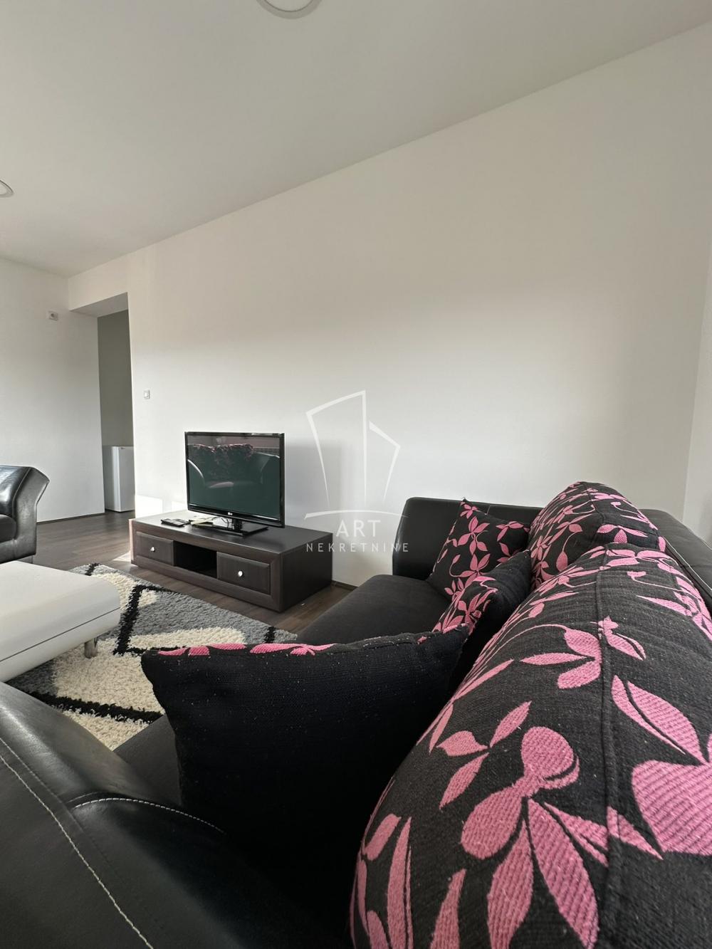 Slika 1 - Dragoljuba Ristića, Dvosoban stan za izdavanje, 41m2, 450€