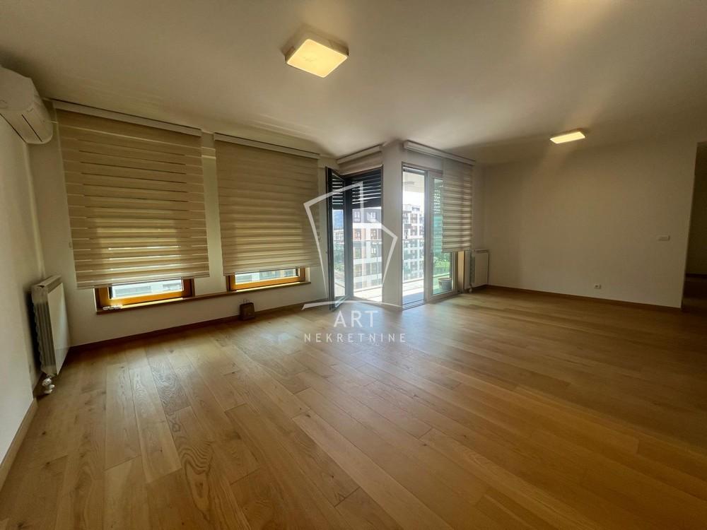 Slika 2 - Bulevar heroja sa Košara, Trosoban stan na prodaju, 110m2, 530.400€