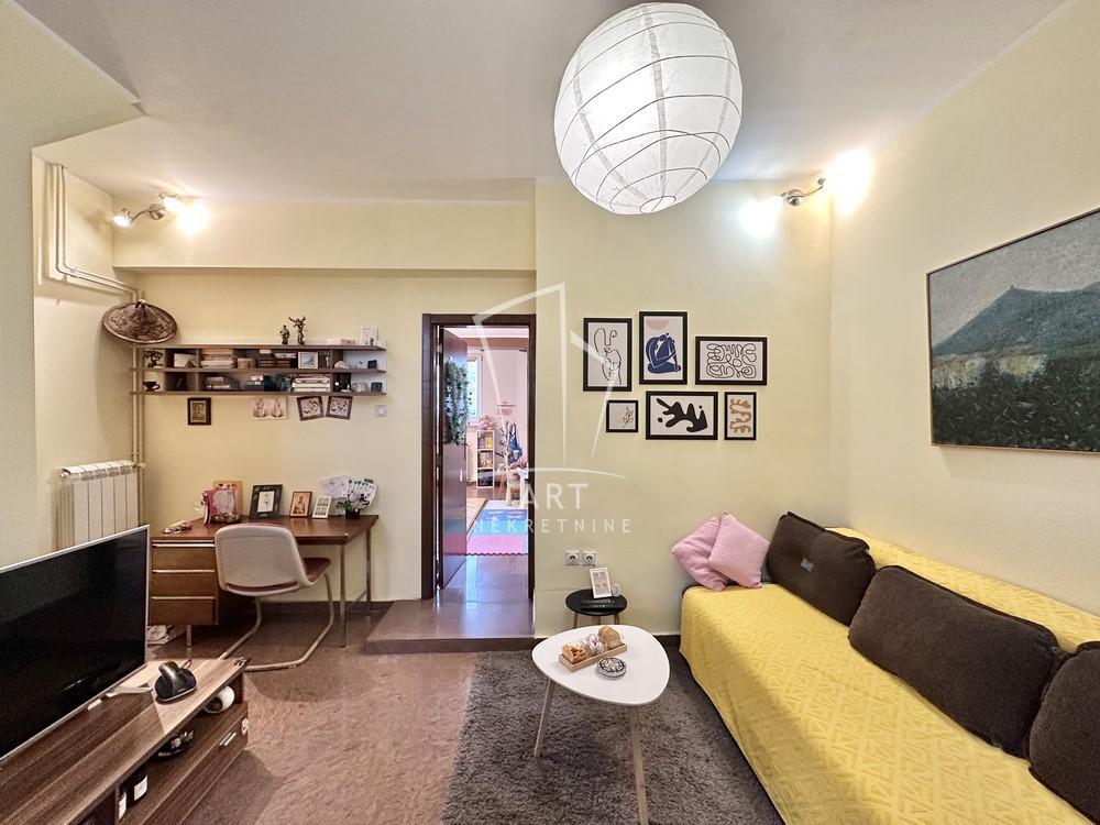 Glavna slika -Sarajevska, Petosoban stan na prodaju, 98m2, 345.000€