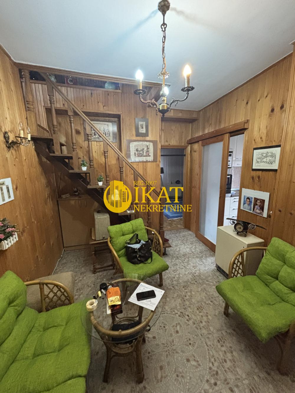 Slika 1 - Pere Kosorića, Trosoban stan na prodaju, 100m2, 140.000€