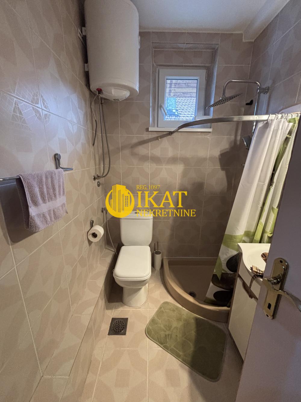 Slika 2 - Pere Kosorića, Trosoban stan na prodaju, 100m2, 140.000€