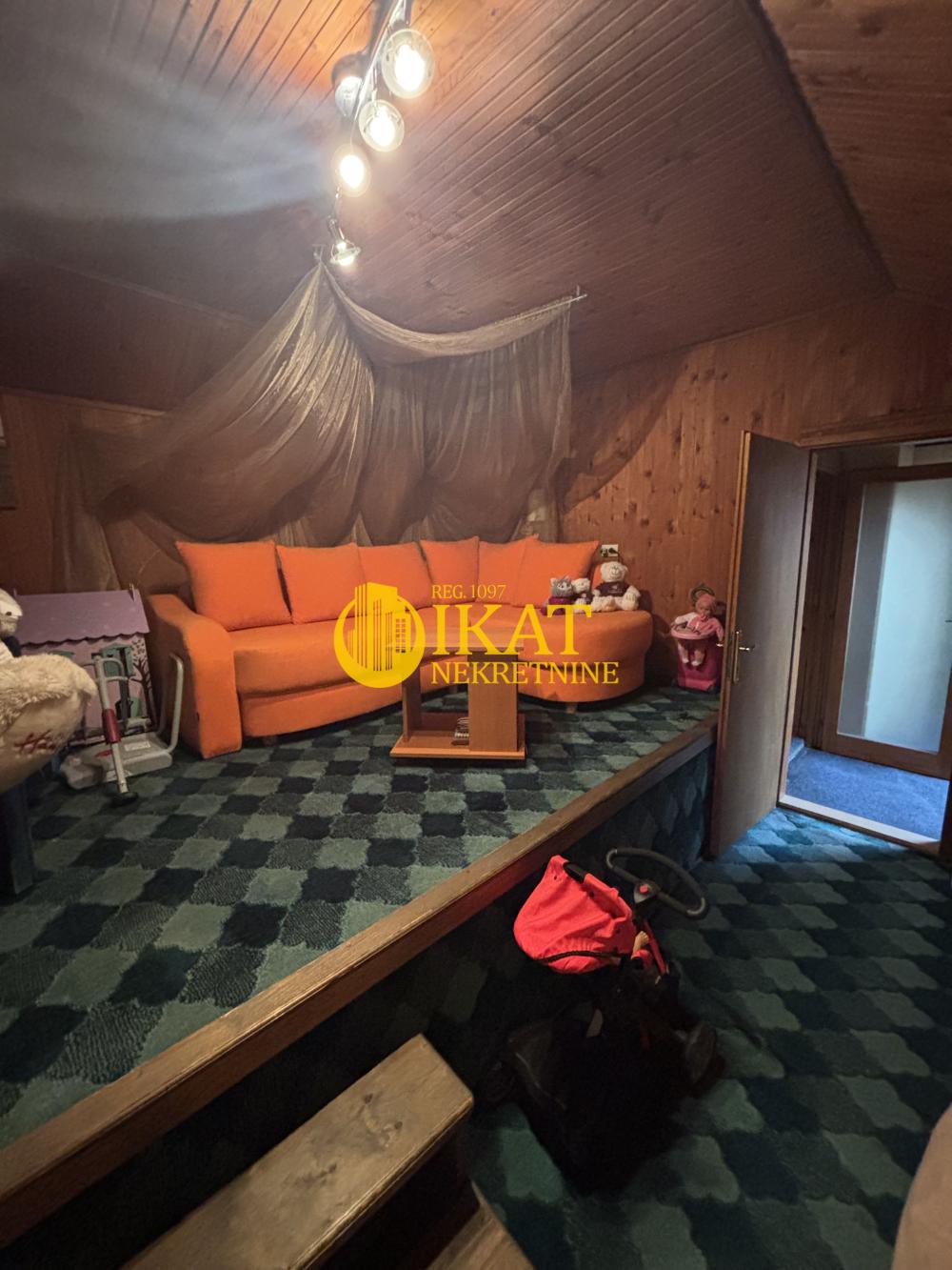 Slika 9 - Pere Kosorića, Trosoban stan na prodaju, 100m2, 140.000€