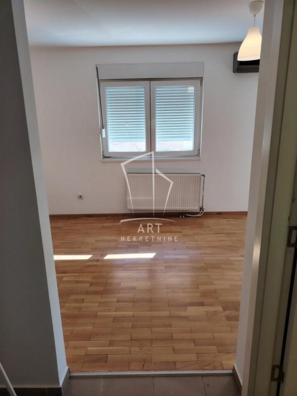 Slika 7 - Šilerova, Jednoiposoban stan za izdavanje, 38m2, 650€