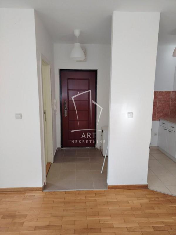Slika 5 - Šilerova, Jednoiposoban stan za izdavanje, 38m2, 650€
