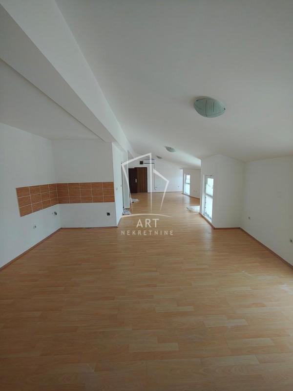 Slika 1 - Timočka,  Lokal za izdavanje, 194m2, 2.500€